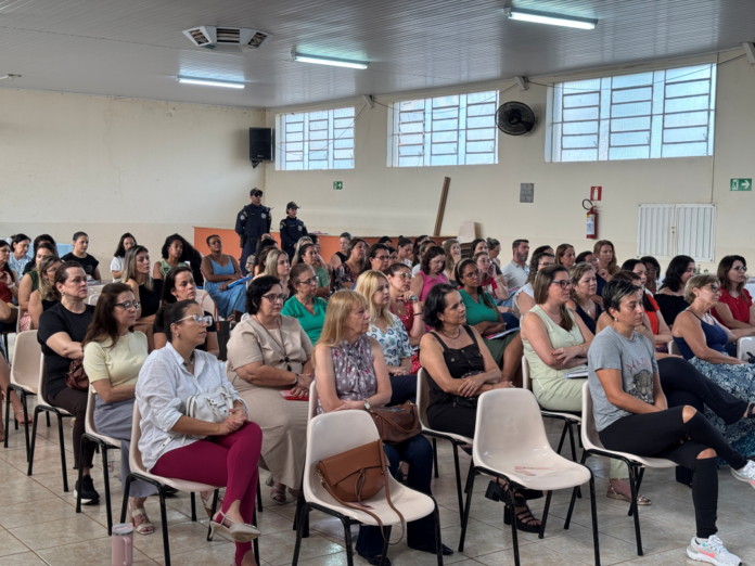 Professores recebem capacitação para melhorar desempenho no IDEB