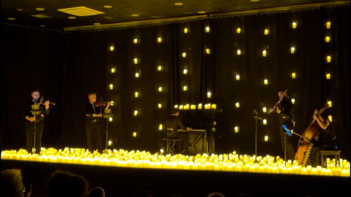 Casa de Cultura lota para concerto sinfônico com clássicos à luz de velas
