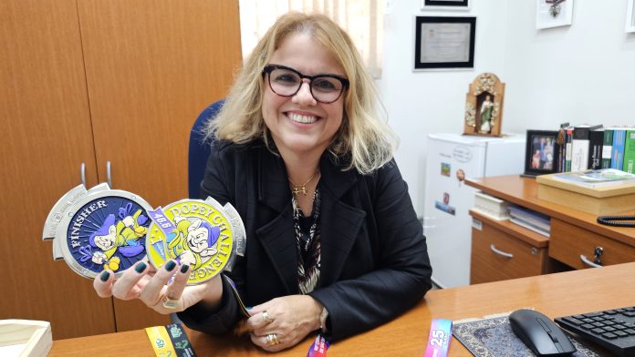 Da toga às pistas: juíza adota corrida para superações e saúde. Até na Disney