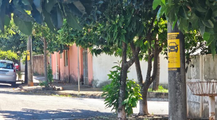 Prefeito dá ultimato a empresa que sujou Olímpia com cartazes: “Limpem”