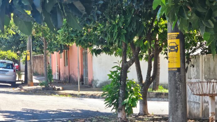 Prefeito dá ultimato a empresa que sujou Olímpia com cartazes: “Limpem”