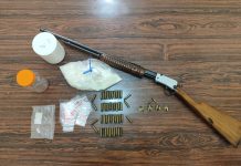 Cabaré da Prainha: PM encontra rifle, drogas e munição no forro