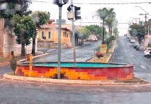 Vereador Hial quer fim de fonte que ‘enforca o trânsito’ na entrada da cidade
