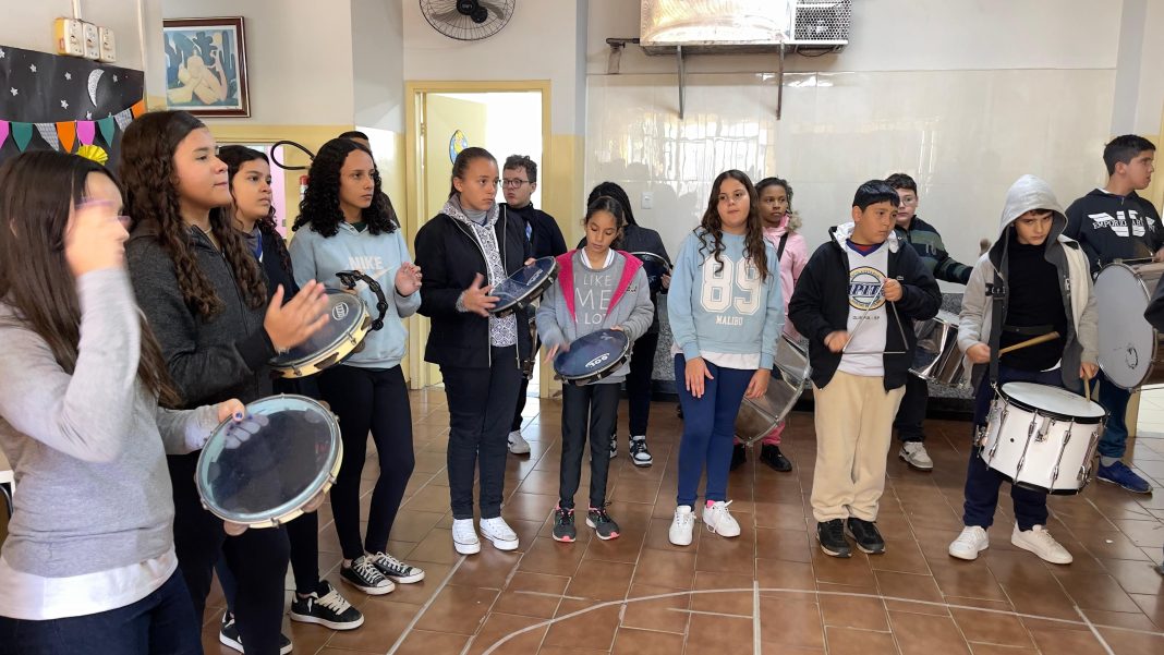 Apresentacao Banda - Escola Capitao (2)