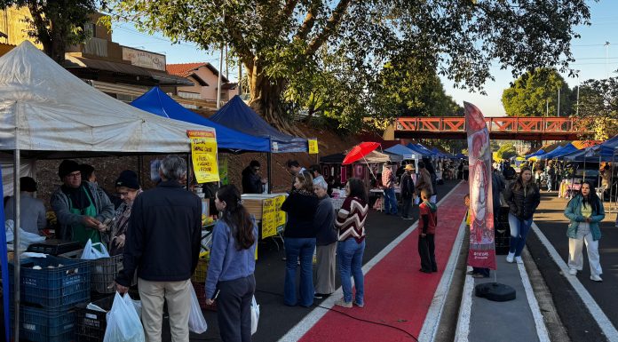 Feira Livre de Olímpia terá show de Gil & Adilson no domingo