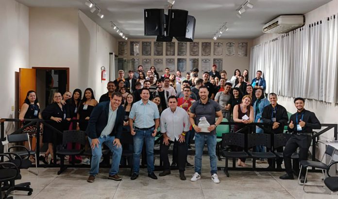 Alunos da ETEC em Guaraci unem logística e solidariedade em ação social