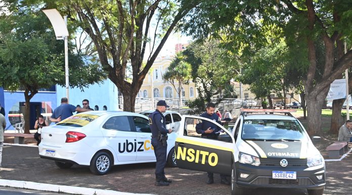 Ubiz Car segue irregular em Olímpia e motoristas são alertados por fiscais