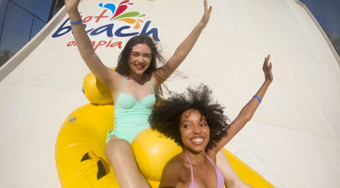 Hot Beach celebra 8 anos com ação nas ruas e promoções nos hotéis