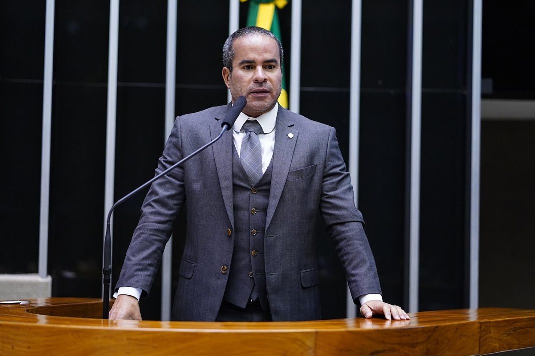 Dep._Fred_Linhares