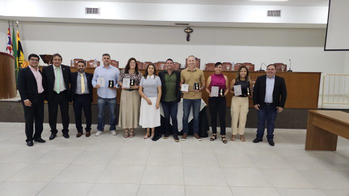 CREF4/SP e Câmara homenageiam educadores físicos em sessão solene