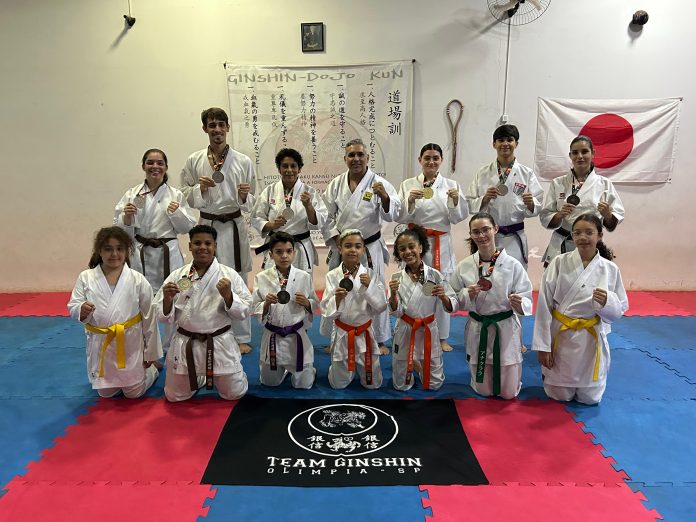 Karatê de Olímpia conquista 11 medalhas no Paulista da JKS em Franca
