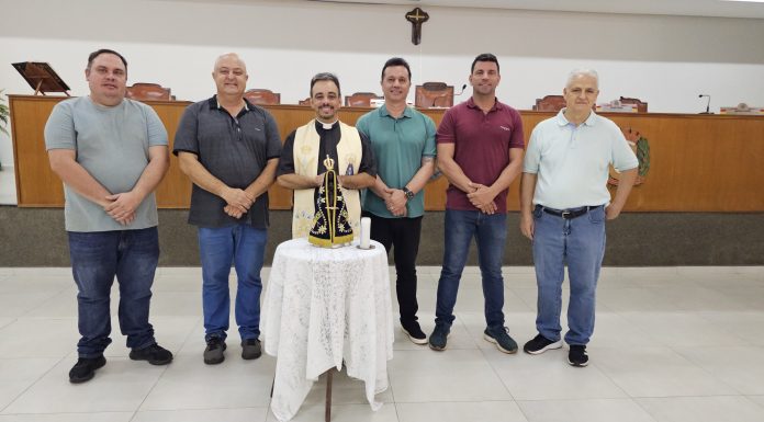 Imagem peregrina de Nossa Senhora Aparecida é acolhida pelos vereadores
