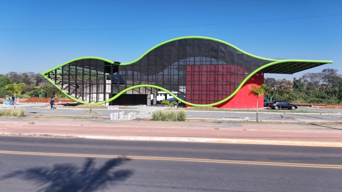 Espaço cultural no Vale do Turismo passa a se chamar “Espaço Ruy Ohtake”