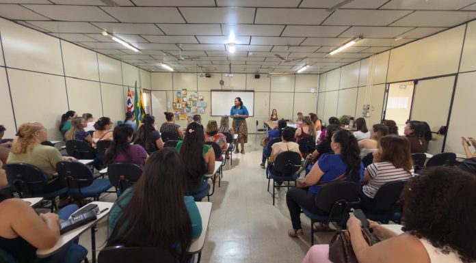 Atribuição antecipada de aulas convoca quase 200 profissionais para 2026