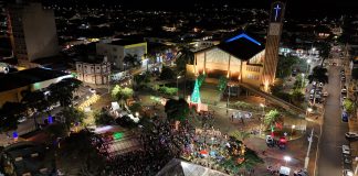 Abertura da temporada de Natal com show e Papai Noel na Praça