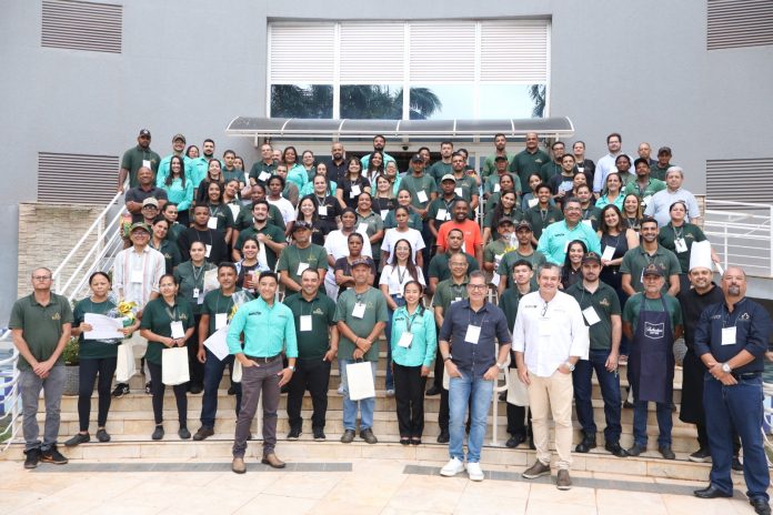 Barretos Park Hotel reúne funcionários em convenção e premia destaques