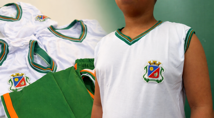 Prefeitura de Guaraci distribui cerca de 1,6 mil uniformes escolares completos