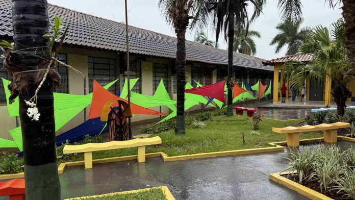 Primeiro dia de aula marca entrega da reforma da EMEB Jardim Hélio Cazarini