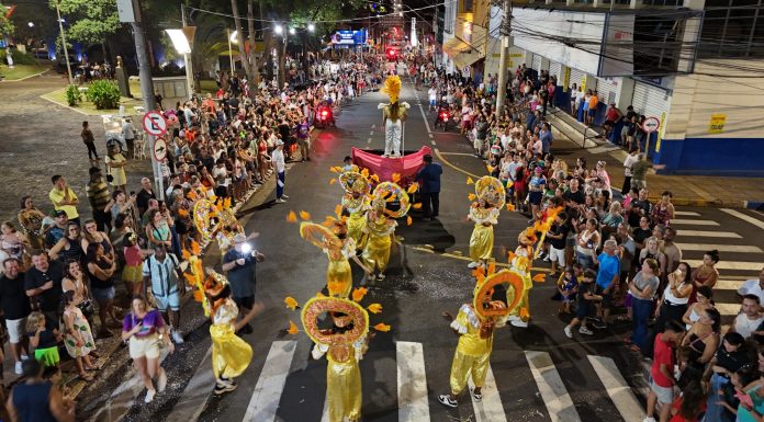 Carnaval em Olímpia começa com desfiles e matinês na Praça da Matriz