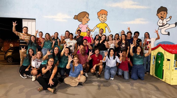 Associação Mudando Vidas amplia turmas do Projeto Libras em 2026