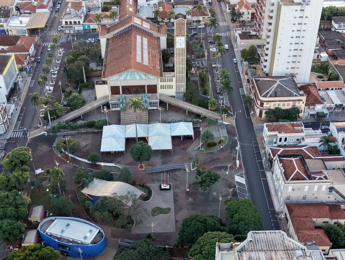Olímpia faz 123 anos com shows, bolo e programação gratuita na Praça