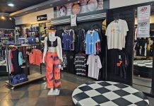 Impacto Sports promove outlet na loja, com roupas e tênis em promoção