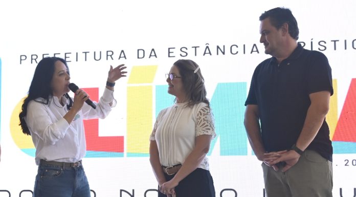 Cristiane Freitas vista Olímpia e destaca sucesso da Carreta da Capacitação