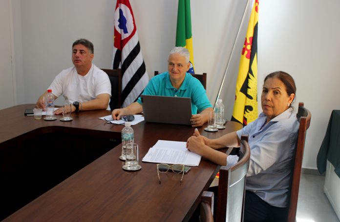 Contas de 2023 de Fernando Cunha recebem parecer pela rejeição