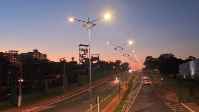 Corredor de entrada de Olímpia recebe iluminação LED de R$ 680 mil
