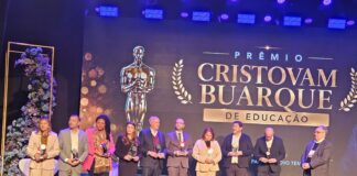 Educação de Olímpia recebe troféu nacional por inclusão escolar
