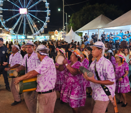 Festival reúne 26 apresentações e leva grupos às ruas neste sábado (8)