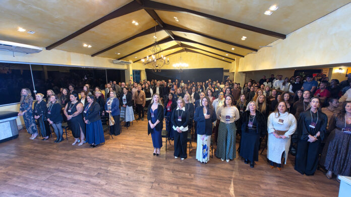 “Mulheres de Honra” reconhece 52 trajetórias de superação. Confira fotos