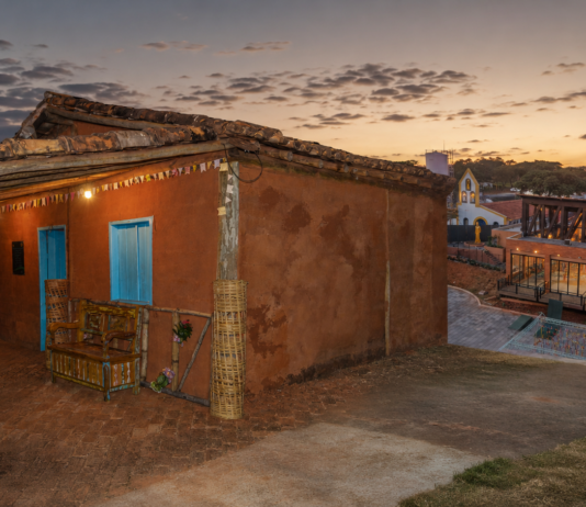 Casa do Caipira voltará em novo espaço no Recinto do Folclore, anuncia Charles