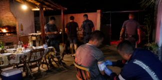 Churrasco na casa da tia termina em facada e deixa homem ferido