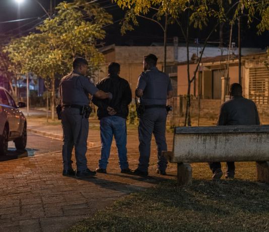 PM intercepta entrega de crack em praça e prende dois em Olímpia