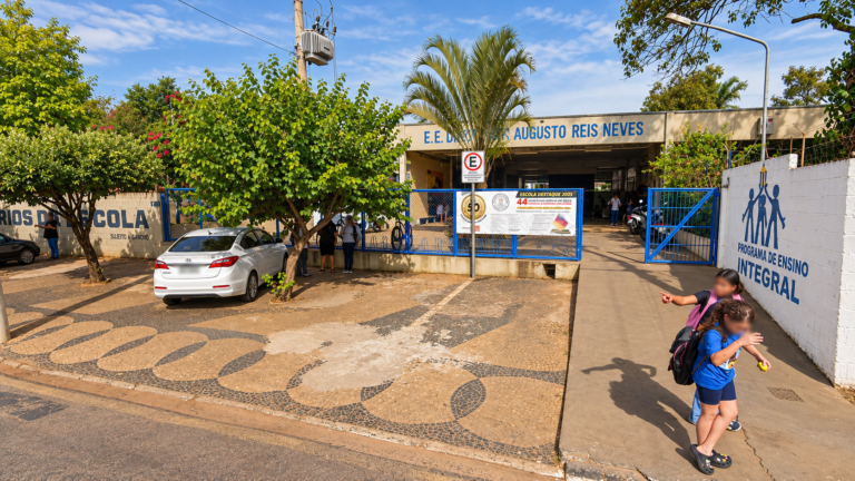 Escola Reis Neves, de Olímpia, terá laboratório de Hospedagem e Farmácia