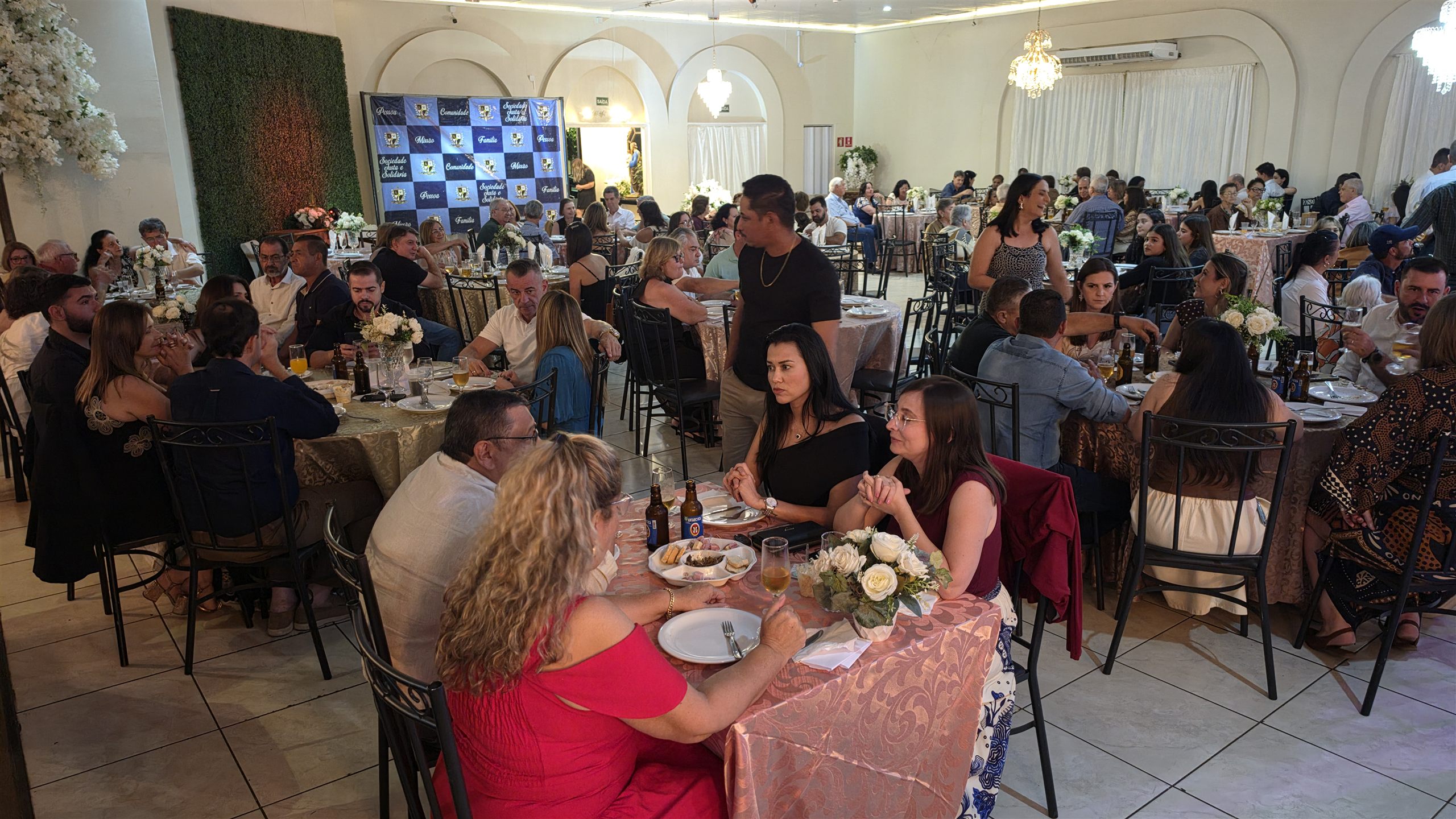 Jantar da Primavera da Paróquia São José, em Olímpia