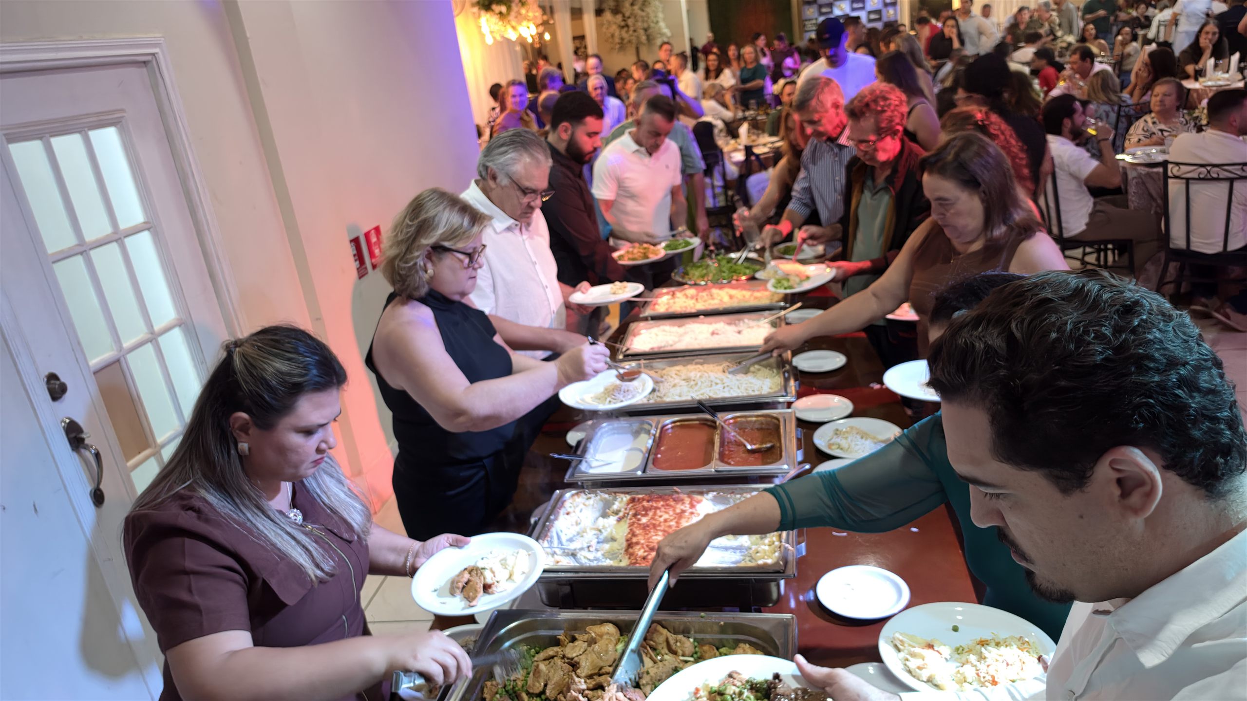 Jantar da Primavera da Paróquia São José, em Olímpia