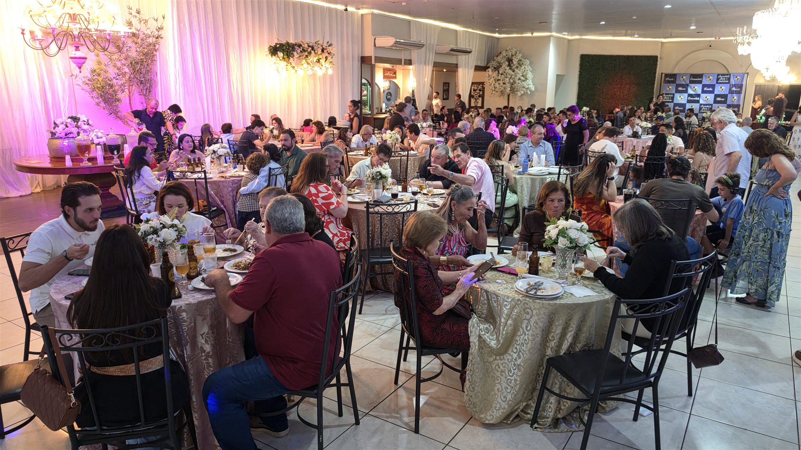 Jantar da Primavera da Paróquia São José, em Olímpia