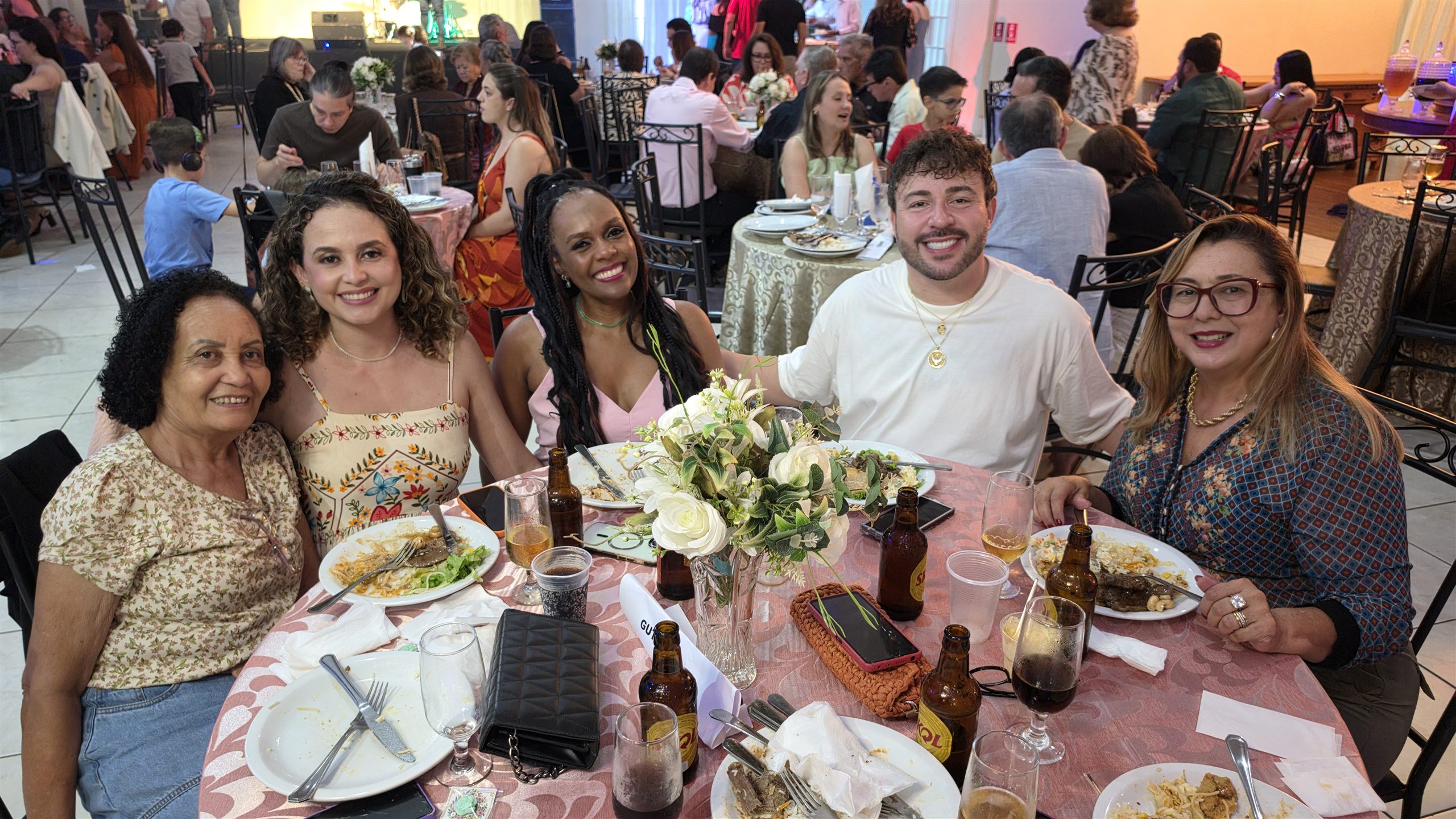 Jantar da Primavera da Paróquia São José, em Olímpia