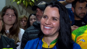 Letícia Aguiar é reeleita e defende escola cívico-militar