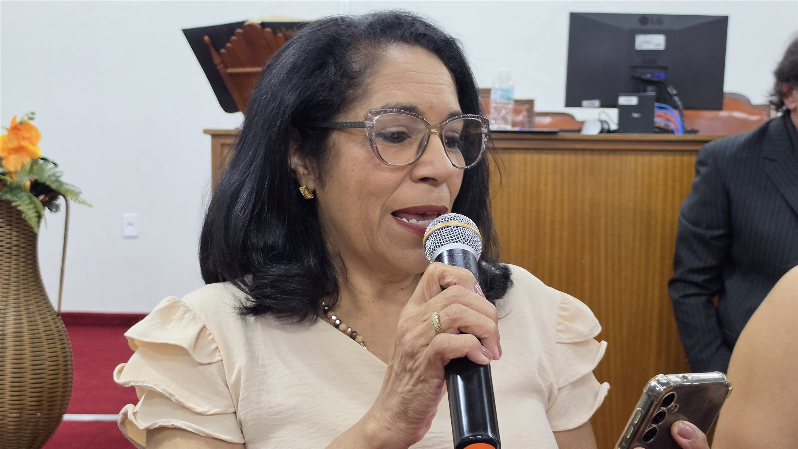 Alunos e medalhas da Educação Física no Luciano Ferreira, em Olímpia