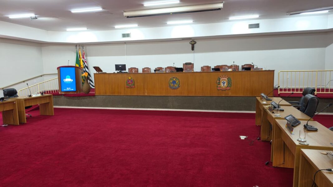 plenario da camara com carpete