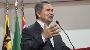 Posse de suplente de vereador na Câmara de Olímpia