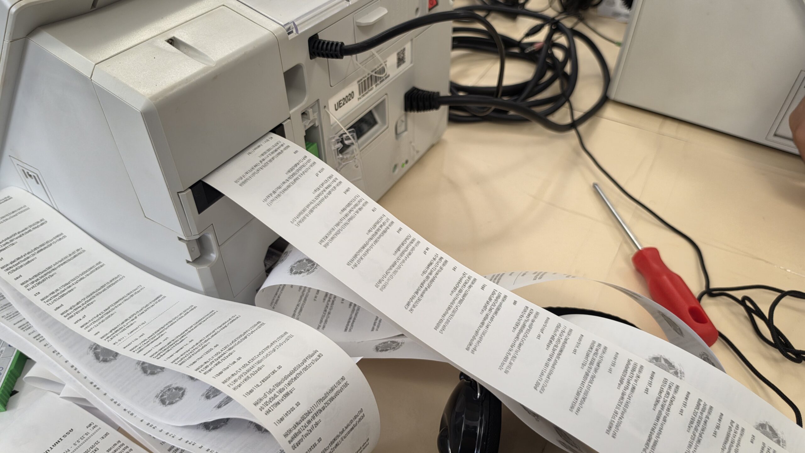Relatório impresso pela urna eletrônica durante os testes no Cartório Eleitoral de Olímpia